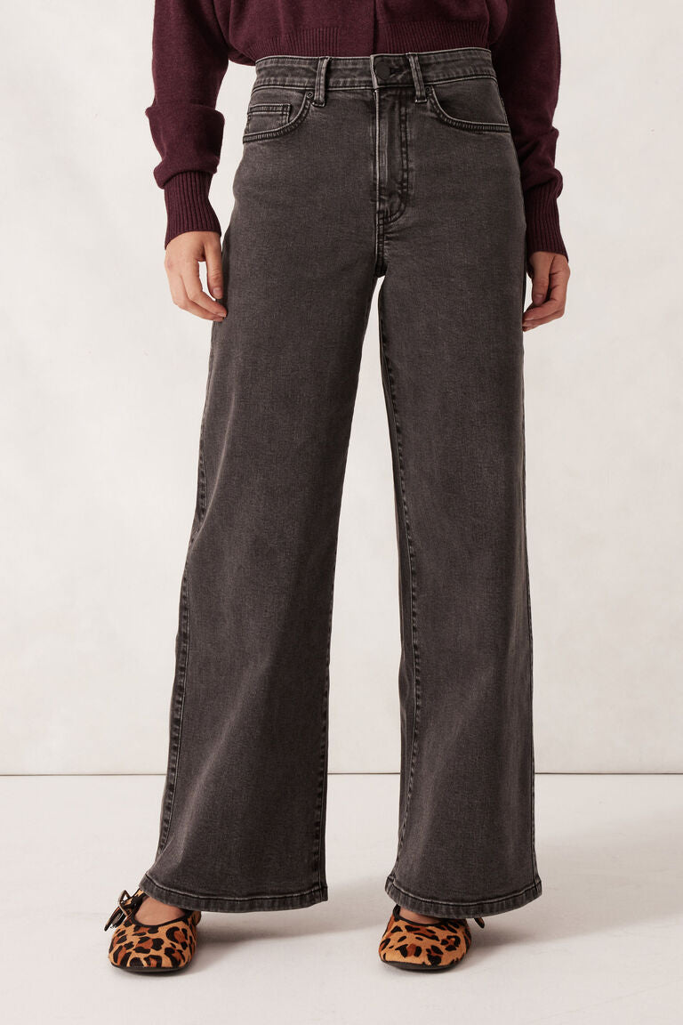Evie Wide Leg Jean - Washed Black