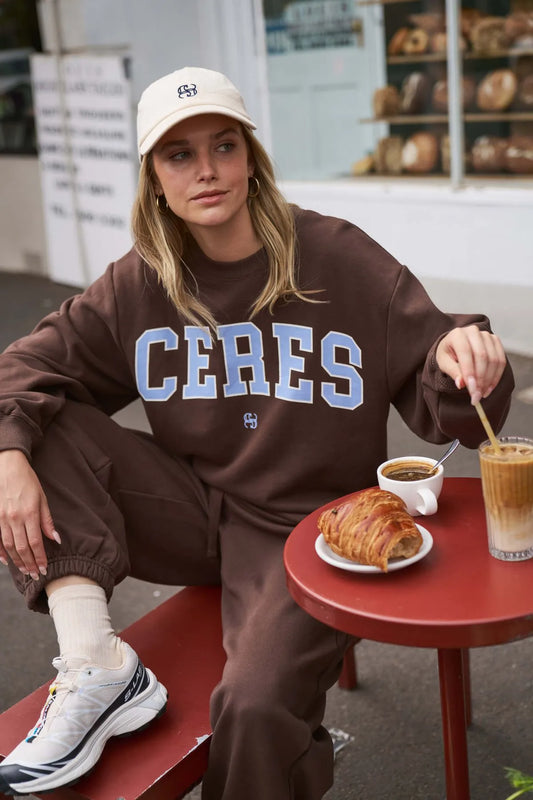 Isla Oversized Slouchy Crew brunette + sky blue