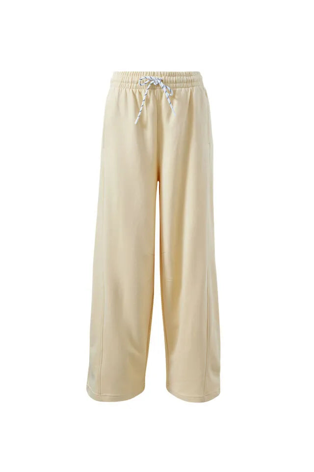 Halle Barrel Trackpant Butter