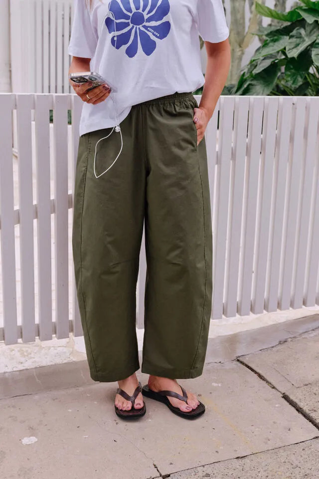 Bella Barrel Pant Olive