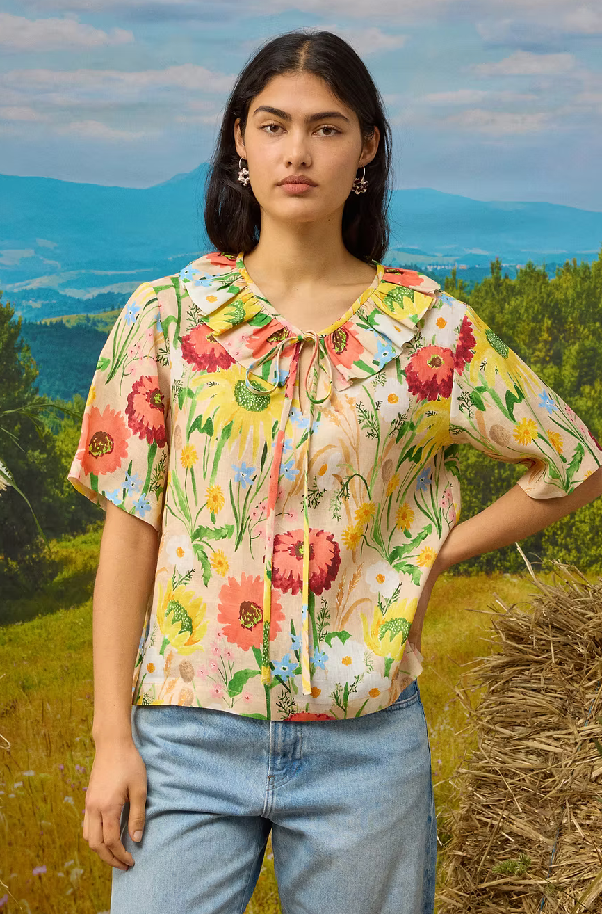 Rita Blouse Flowers at the Gate