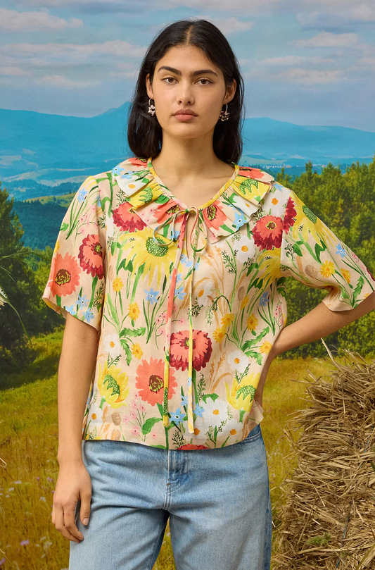 Rita Blouse Flowers at the Gate