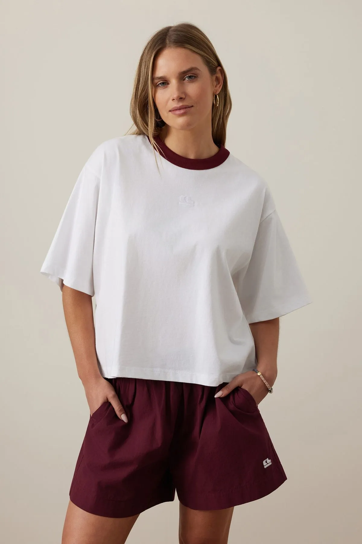 Phoebe Premium Tee White/Burgundy