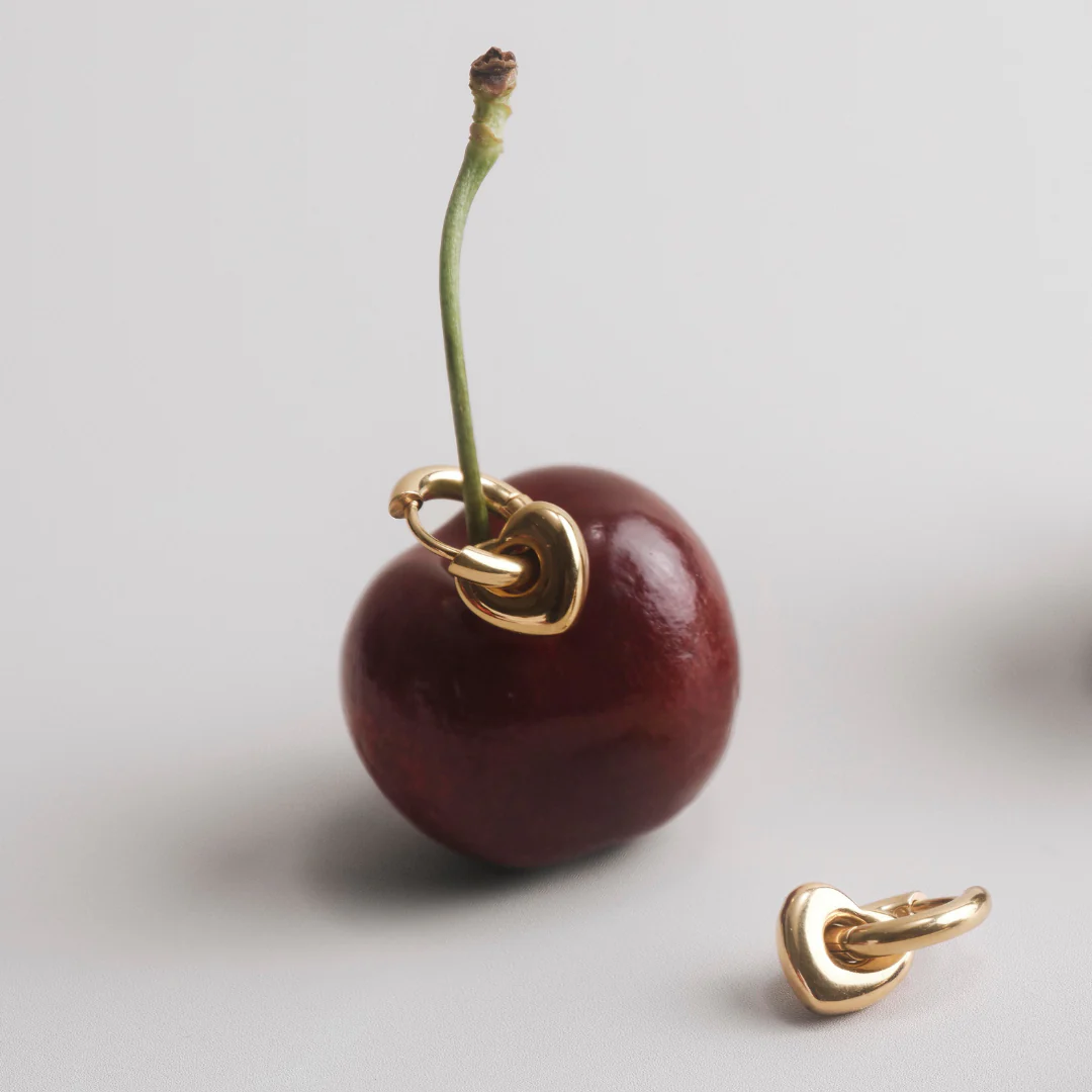 Lisa Puffy Heart Mini Earrings Gold