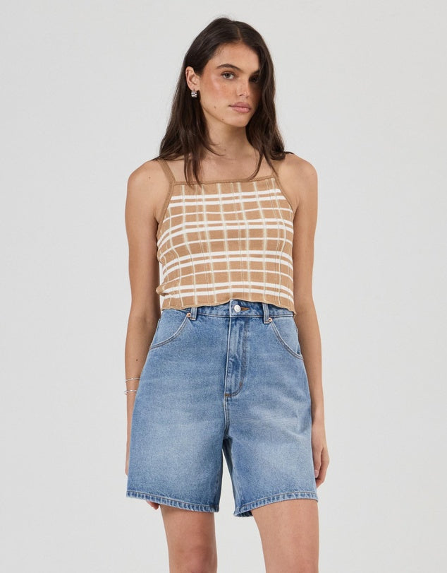 Super Mirage Shorts Surrender