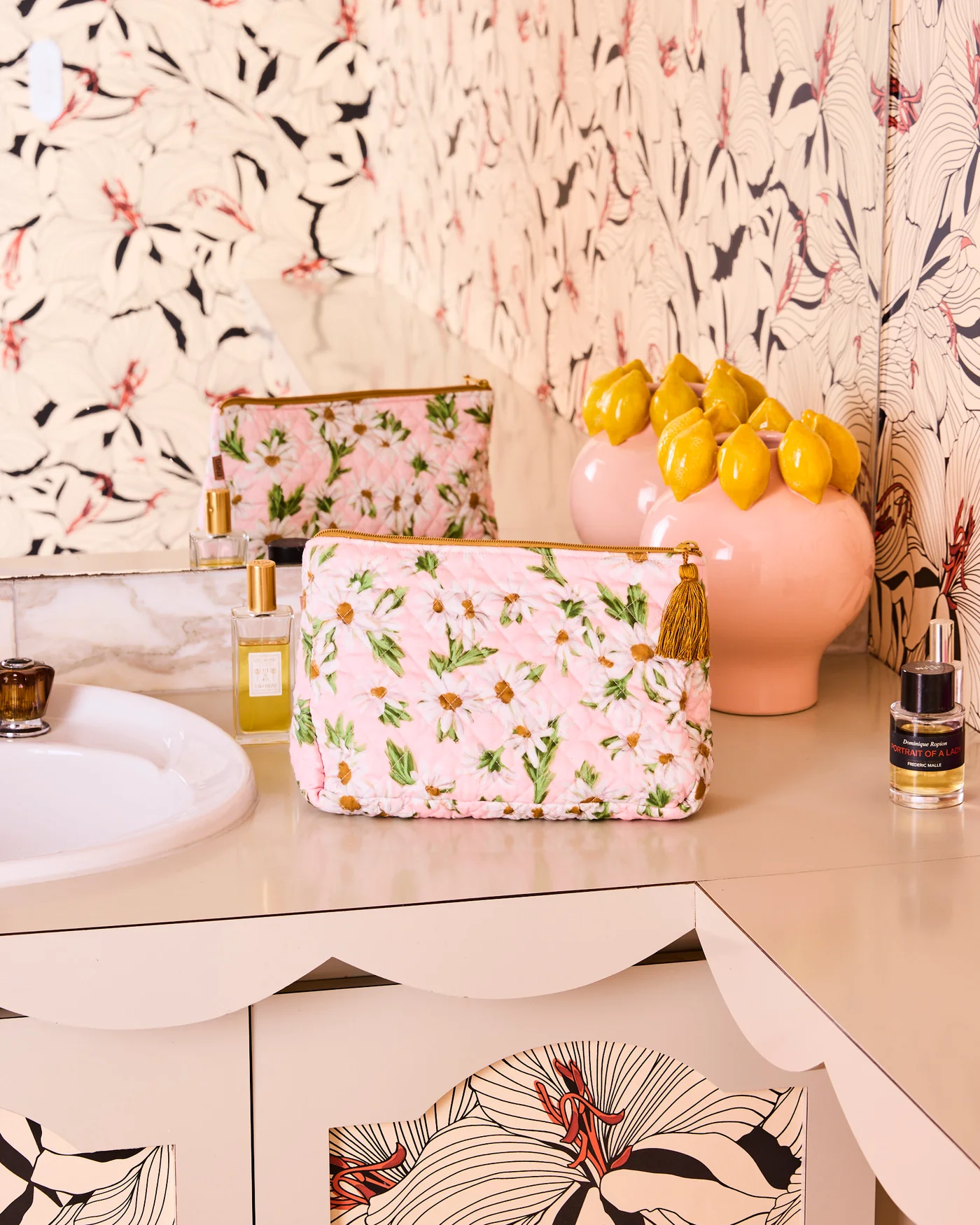 Sweet Daisy Quilted Cotton Toiletry Purse