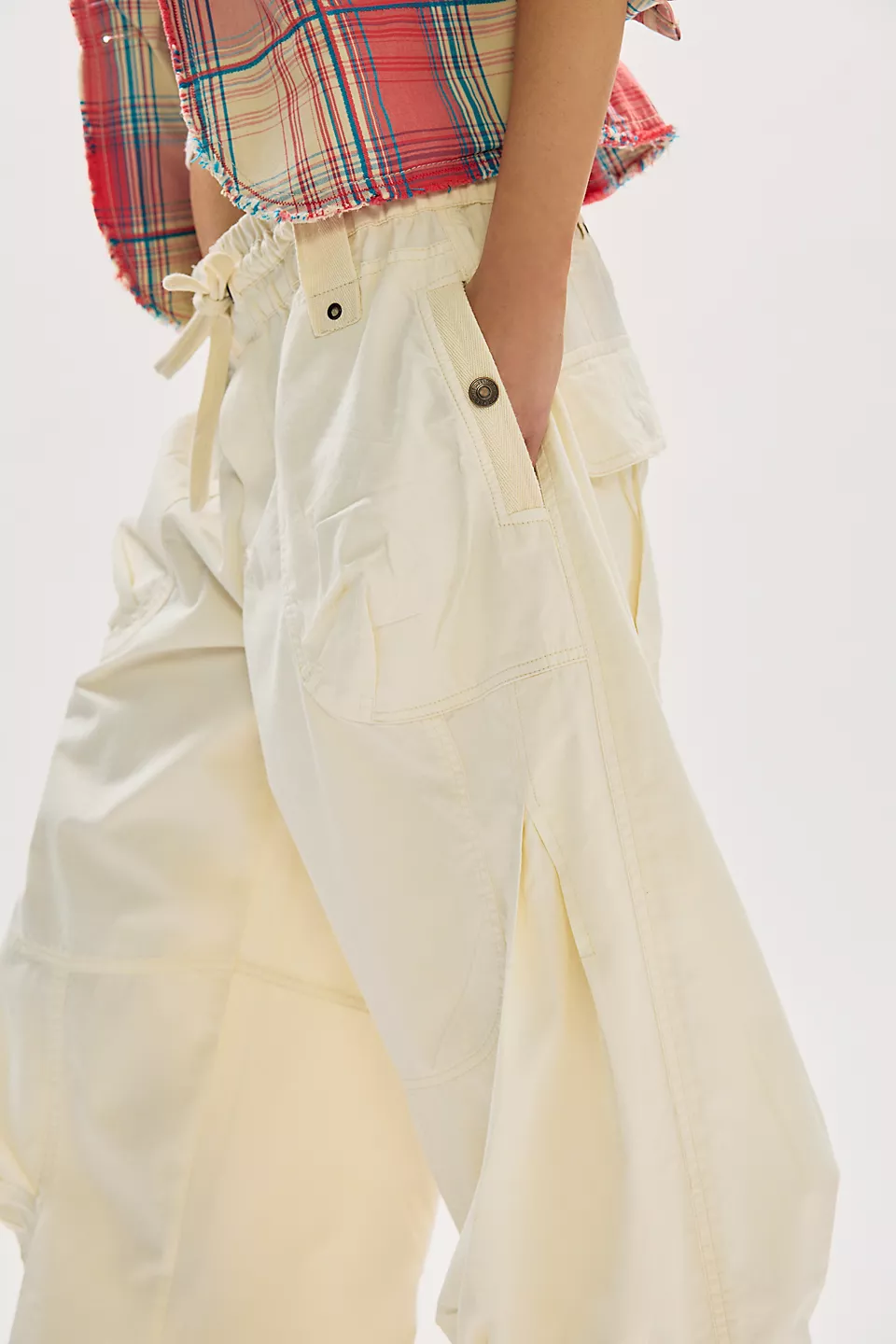Onset Parachute Pant Tofu
