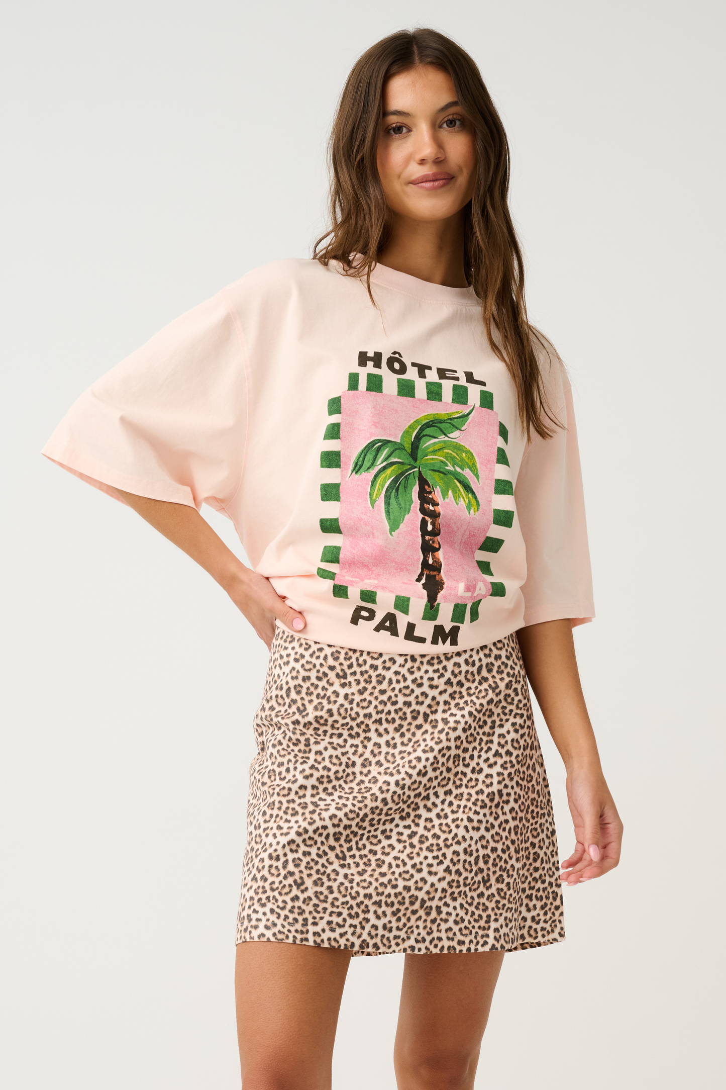 Jeanna Tee Hotel Palm